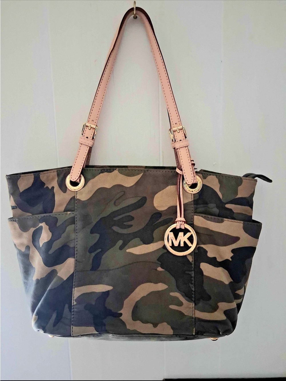 Michael Kors Camouflage purse with Leather Handles-like new without tags.